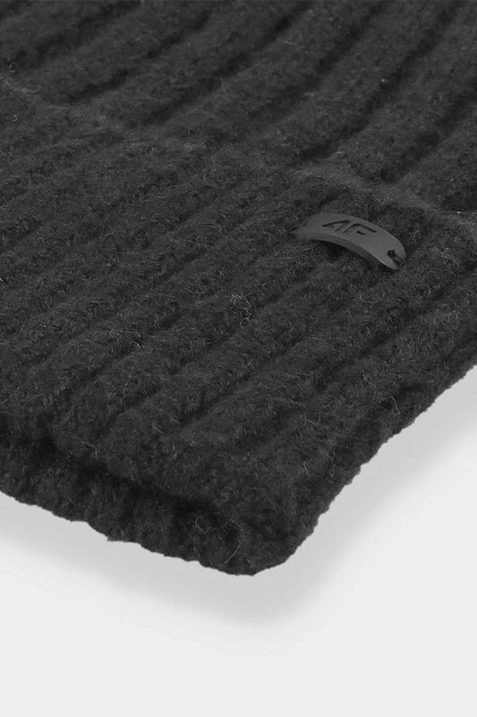Elegant 4F winter beanie showcasing a fashionable design, crafted from sustainable materials for comfort and warmth in cold climates.