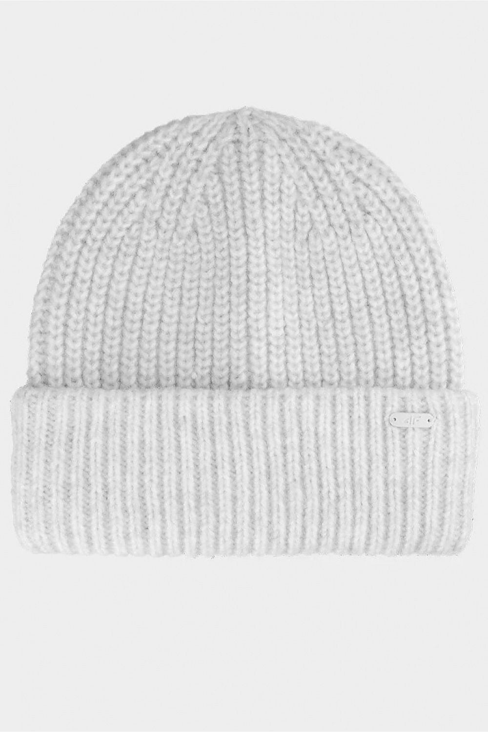 Elegant 4F winter beanie in soft grey, featuring a classic ribbed design for stylish warmth and comfort. Perfect for cold weather.