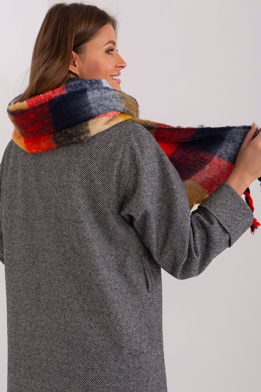 Sumptuous 200 cm colourful plaid scarf with tassels from AT, enhancing any winter wardrobe with its elegance and style.
