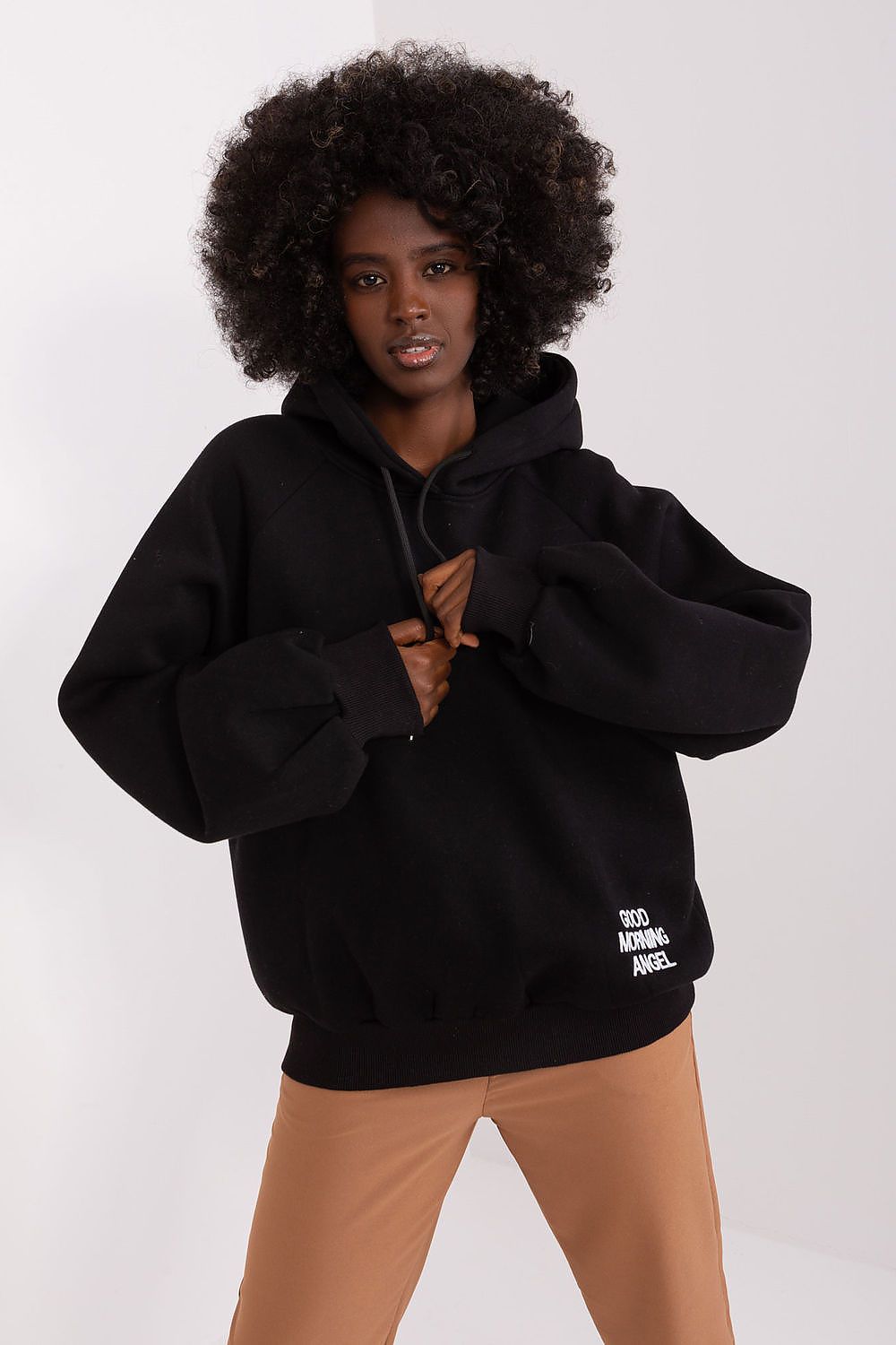 Luxurious Ex Moda insulated women's hoodie sweatshirt featuring a loose fit design, crafted from a high-quality cotton blend for ultimate comfort and style.