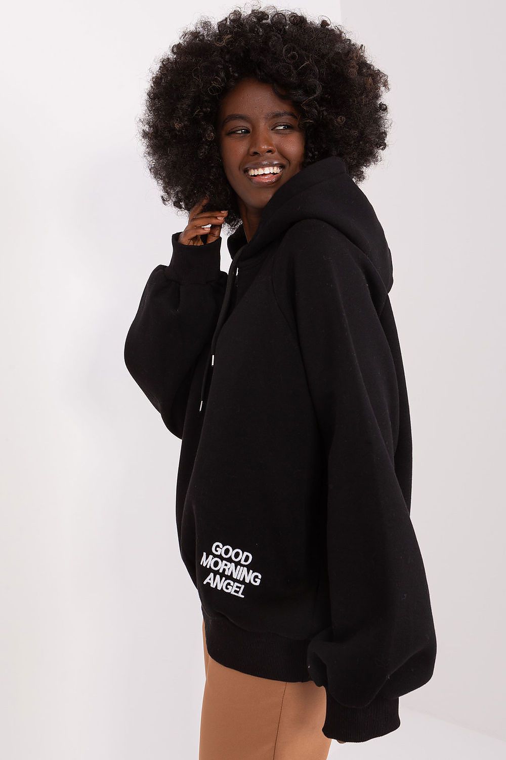 Sophisticated women's insulated hoodie sweatshirt by Ex Moda, highlighting long sleeves and a stylish loose cut, ideal for layering in cooler weather.