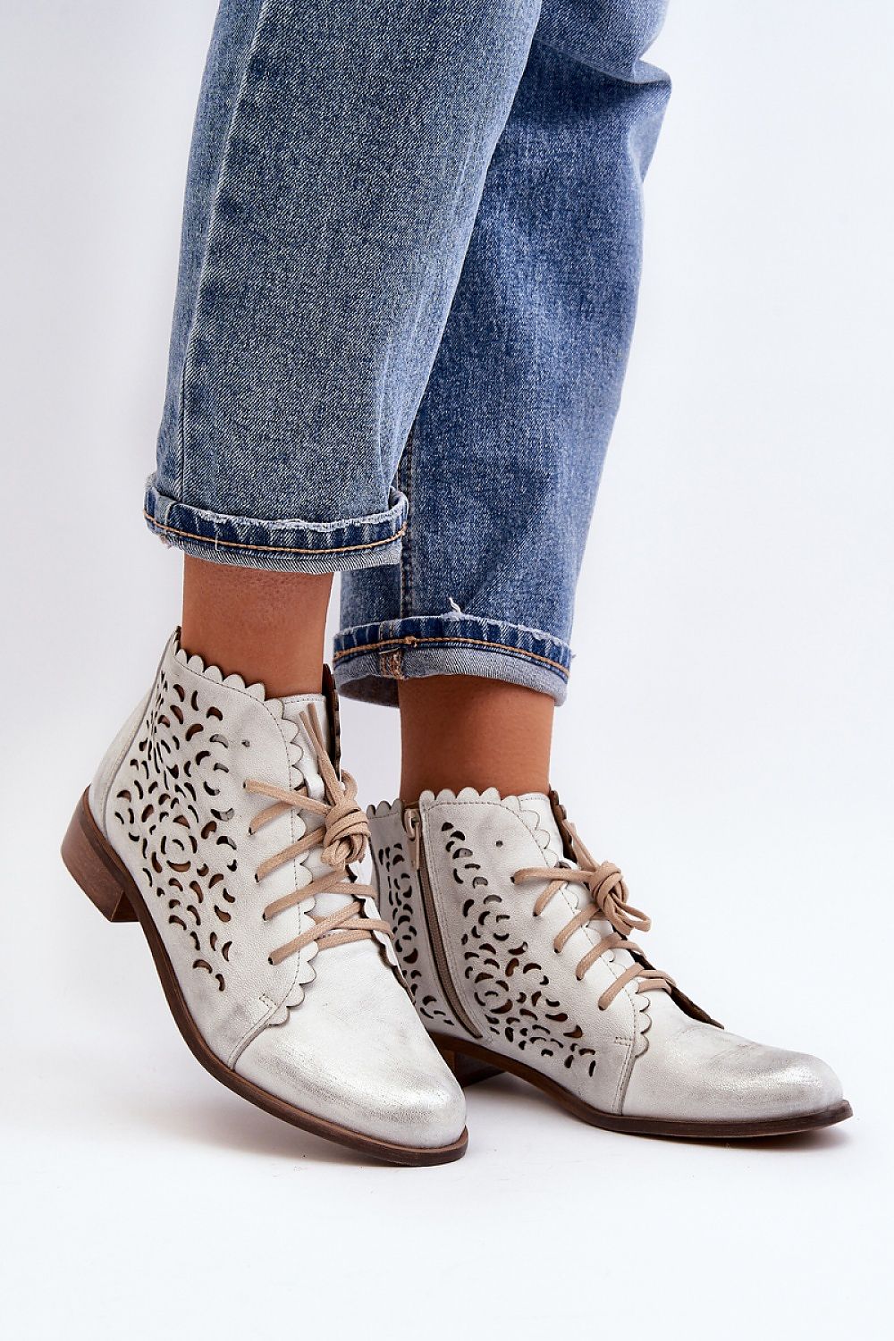  Boots model 191868 Step in style 