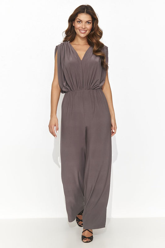 Elegant women's jumpsuit by Numinou featuring a stylish heart neckline and wide legs, perfect for timeless comfort in various colours.