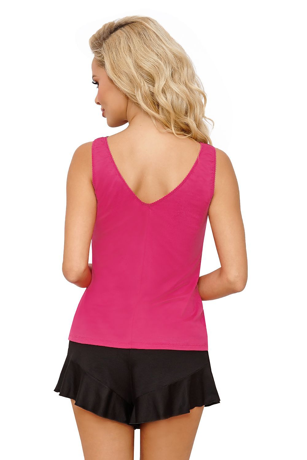 Close-up of Lace and Floral Motifs in Donna's Luxury Candy 1-2 Pyjama Set in Fuchsia and Black, emphasizing seductive sophistication.