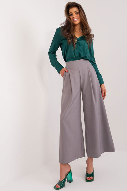 Elegant Women's Culotte Pants by Italy Moda featuring high rise and wide legs, perfect for sophisticated occasions.