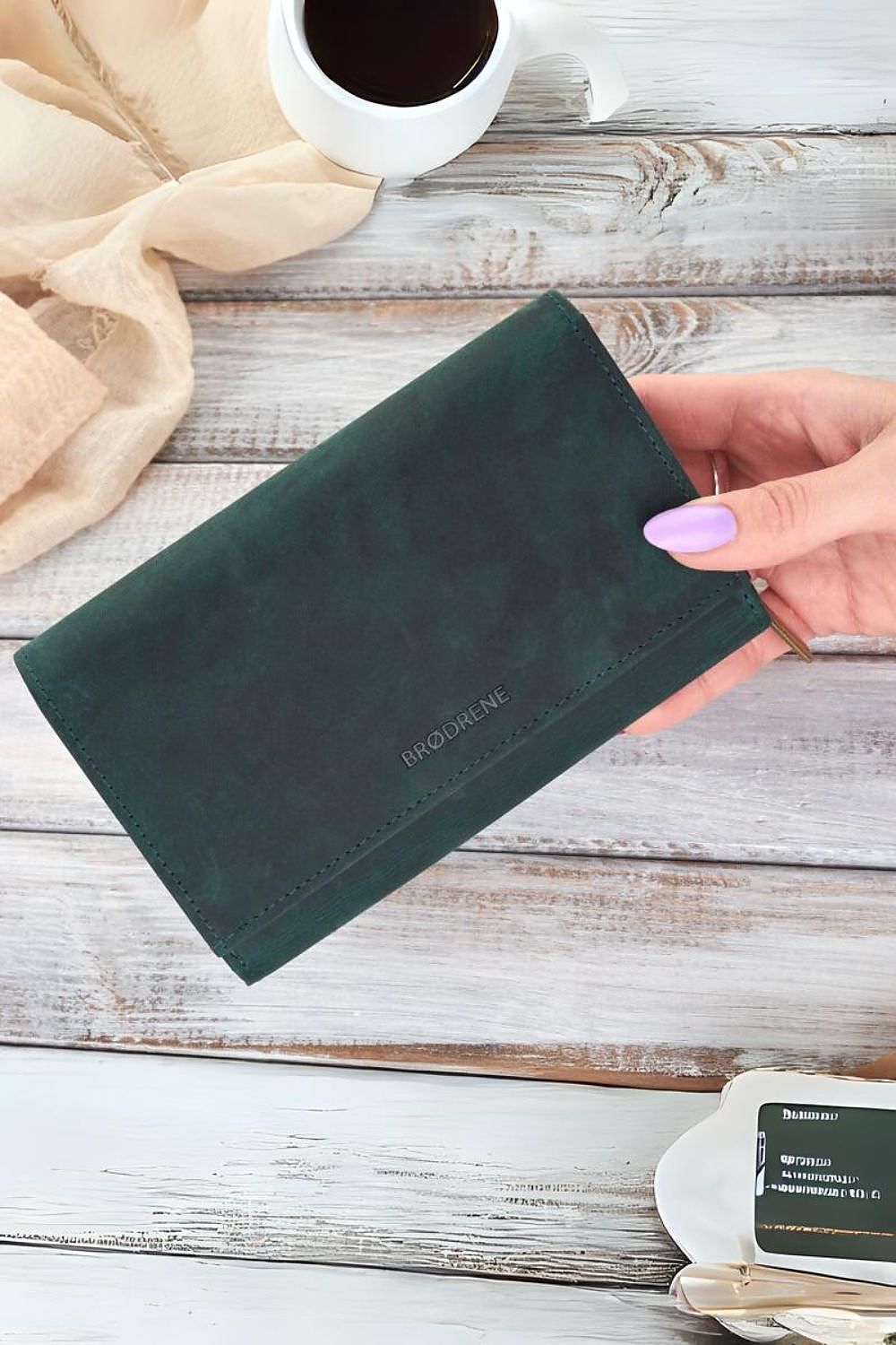 Galanter G-32 women's wallet showcasing its luxurious design, featuring 12 card compartments, double coin pouches, and crafted for stylish functionality.