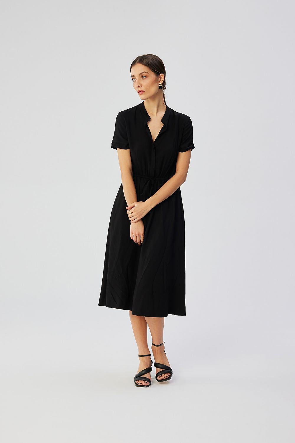 Elegant 100% viscose daydress by Stylove, featuring a subtle flare, belted waist, and stand-up collar, handmade in Poland, perfect for summer styling.