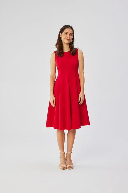 Stylove elegant Polish sleeveless daydress with fitted cut showcasing side pockets, ideal for warm occasions.