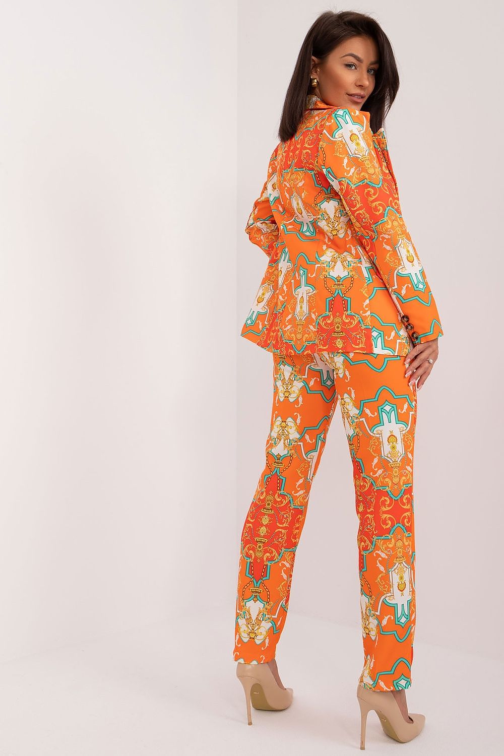 Stylish high waist pants included in the women's 2-piece suit set by Italy Moda, featuring practical slip-in side pockets and a refined straight leg fit.