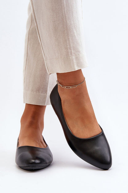 Step in Style elegant eco leather ballet flats, featuring a chic minimalist design tailored for timeless fashion.