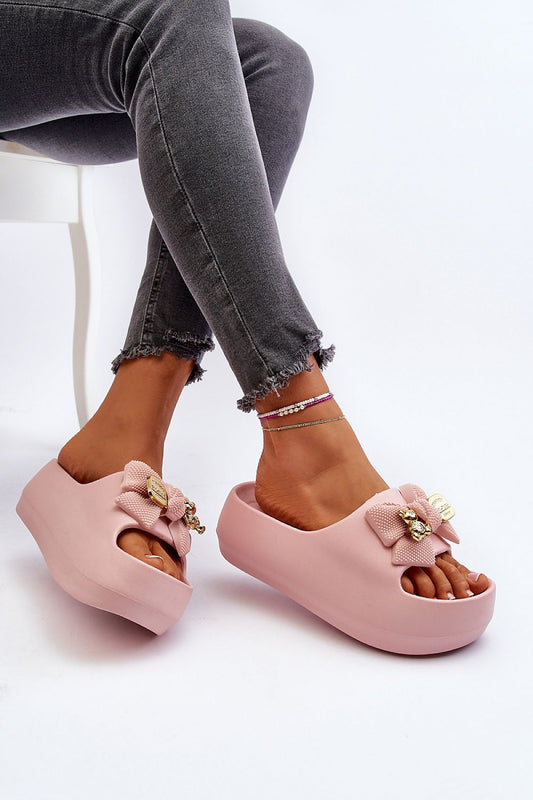 Luxury Women's Flip-Flops by Step in Style featuring a decorative bow and comfortable foam material, ideal for warm days with a stylish 6 cm platform.