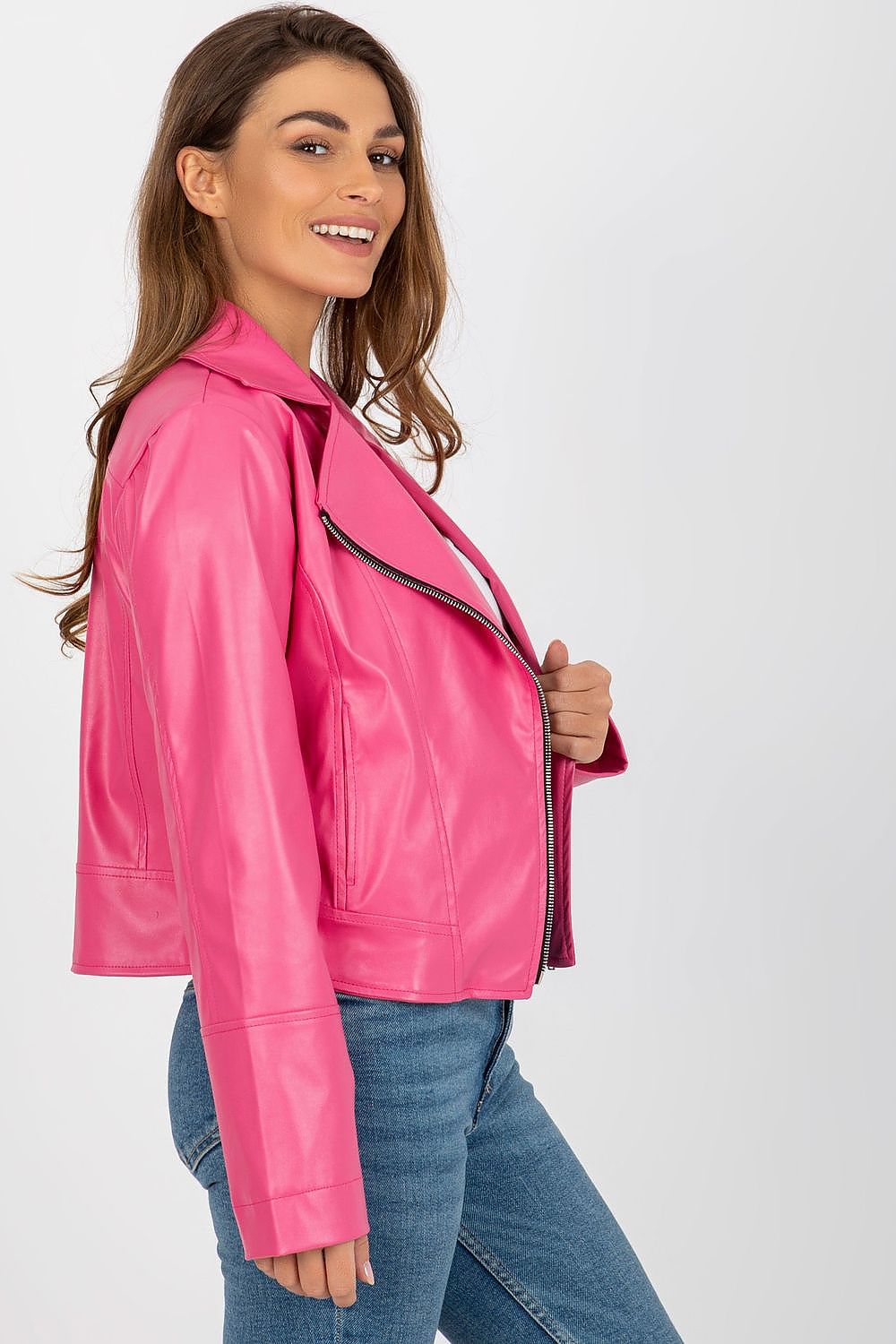 Detailed view of Lakerta’s eco-leather jacket highlighting its chic lapels and stylish silhouette, suitable for social responsibility in fashion.