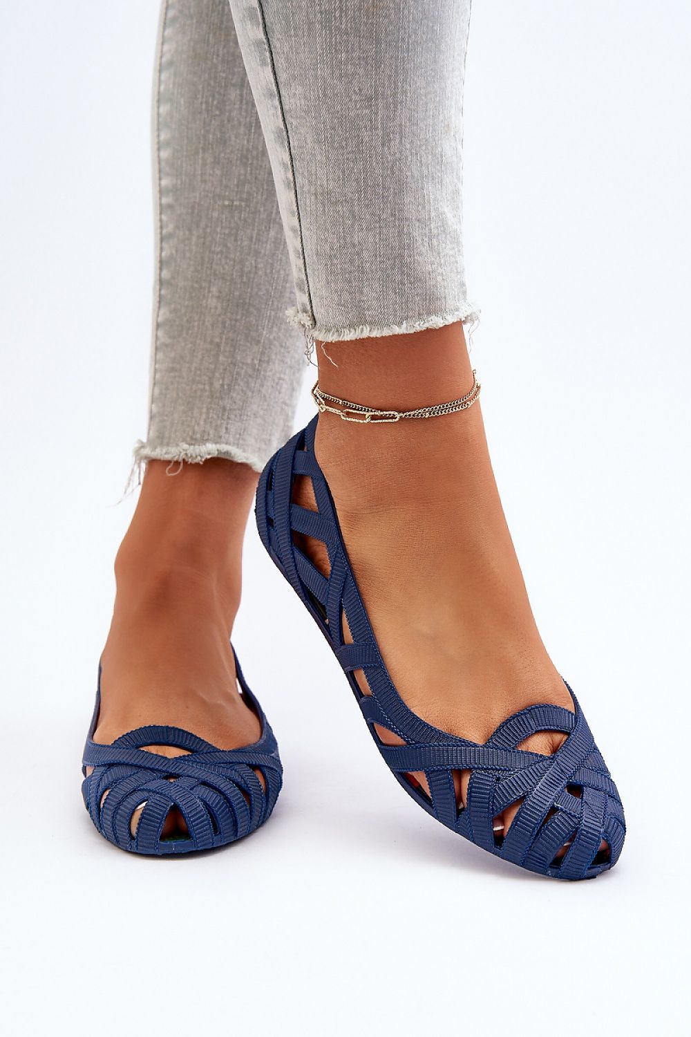 Chic women's ballerina flats by Step in style, crafted from rubber with decorative stripes and flat heel to offer comfort and luxury.