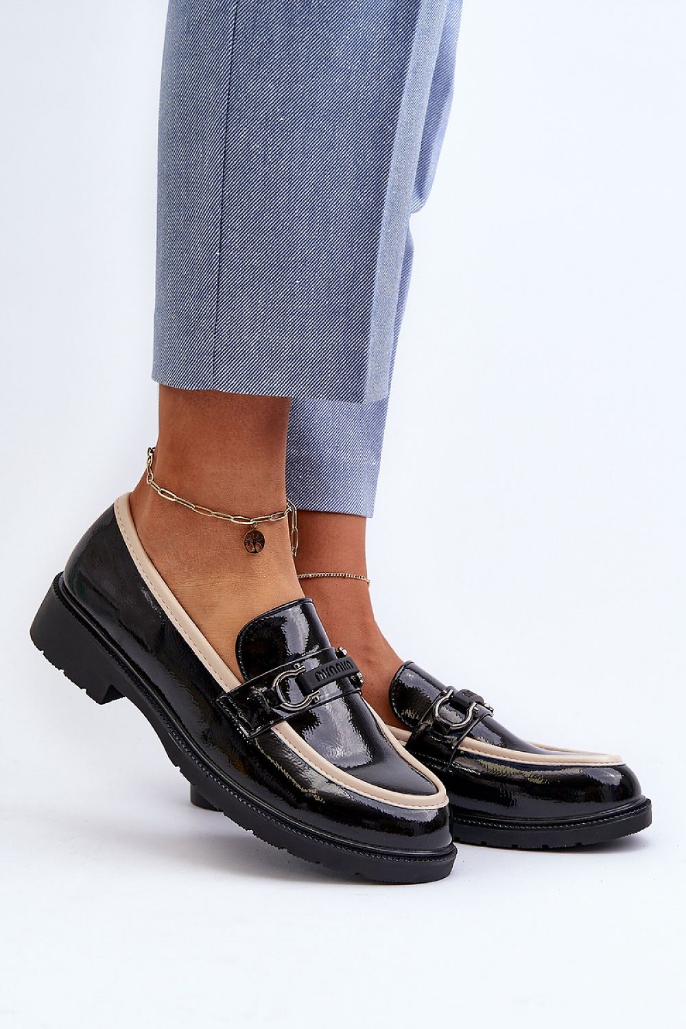 Sophisticated S.Barski half shoes offering an elegant design with a 5.5 cm upper and 3.5 cm heel, perfect for elevating your wardrobe this spring. From Step in style.