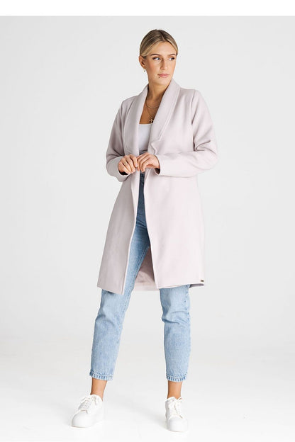 Elegant Figl coat featuring inner pockets and a stylish large collar, perfect for a sophisticated look.