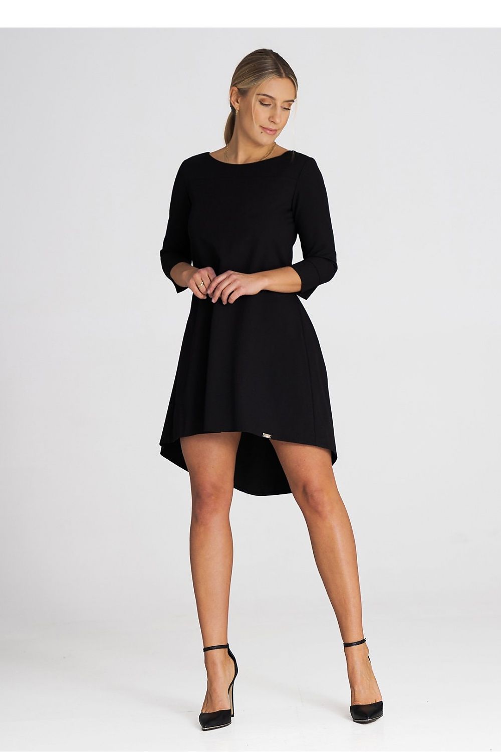 Chic Figl cocktail dress featuring an elegant asymmetrical silhouette with refined 3/4 sleeves and a delicately pleated back, perfect for formal gatherings.