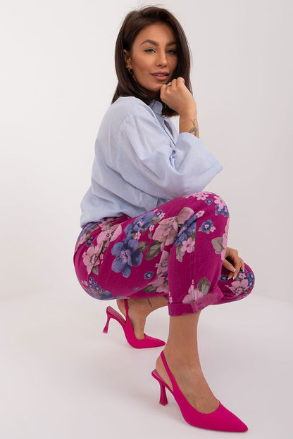 Elegant floral pattern women’s high-waisted trousers by Italy Moda, showcasing a sophisticated cotton-linen blend fabric for ultimate comfort and style.