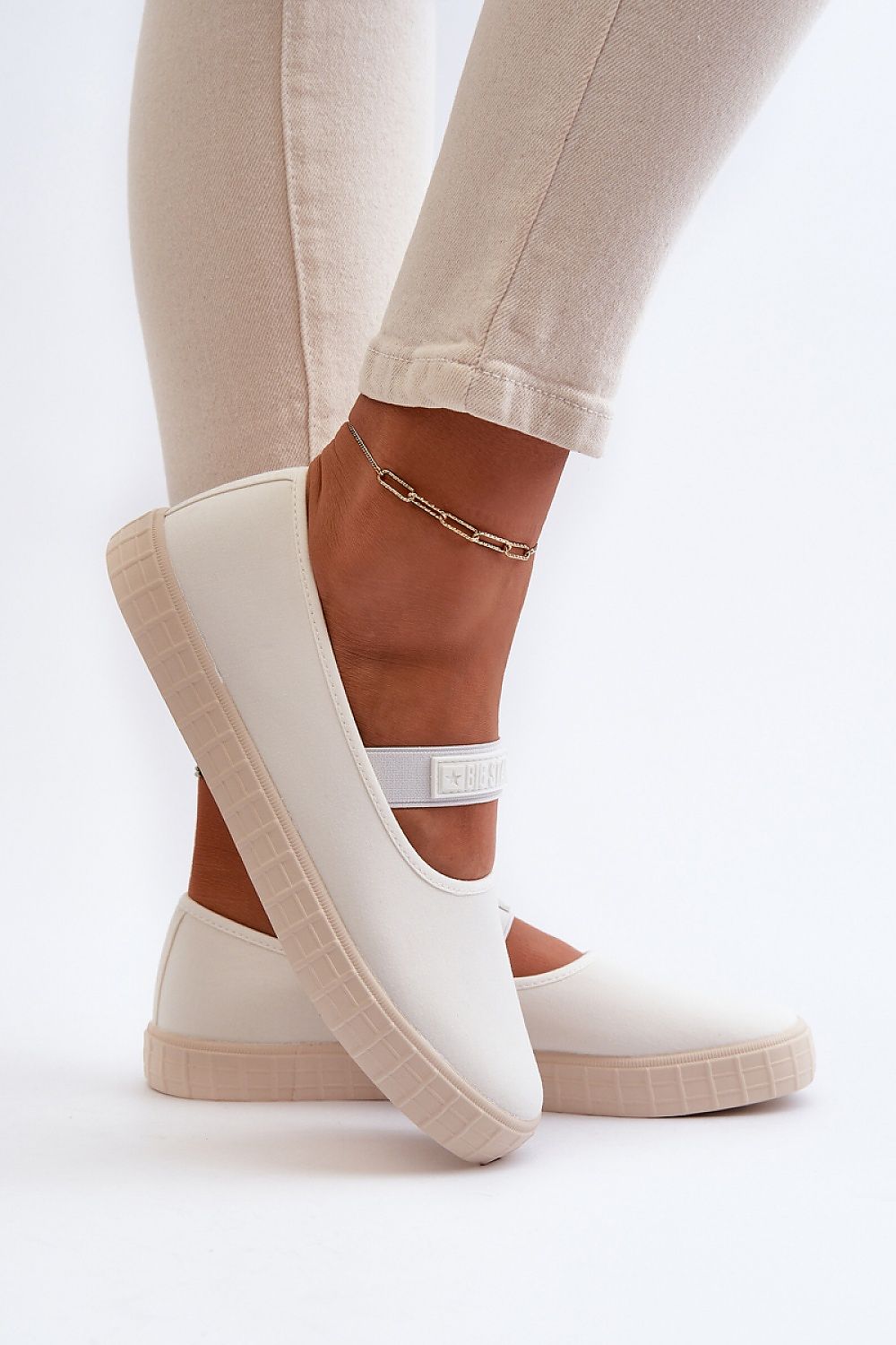 Chic BIG STAR fabric sneakers with a cushioned footbed, designed for comfort and style during long wear in the warmer months.