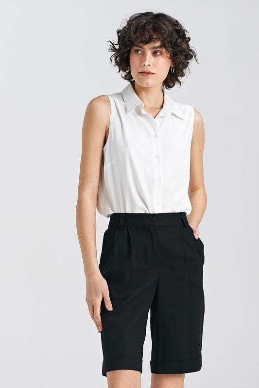 Sophisticated Nife sleeveless viscose shirt, showcasing a classic design that combines comfort and luxury for a timeless wardrobe addition.