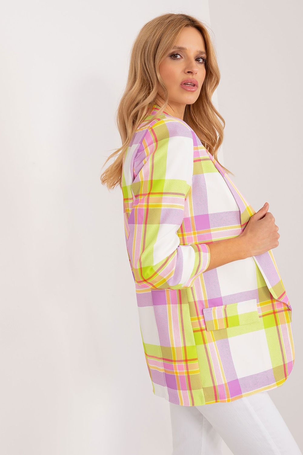 Sophisticated 3/4 sleeve blazer by Italy Moda with a vibrant check pattern, ideal for spring and summer styles.