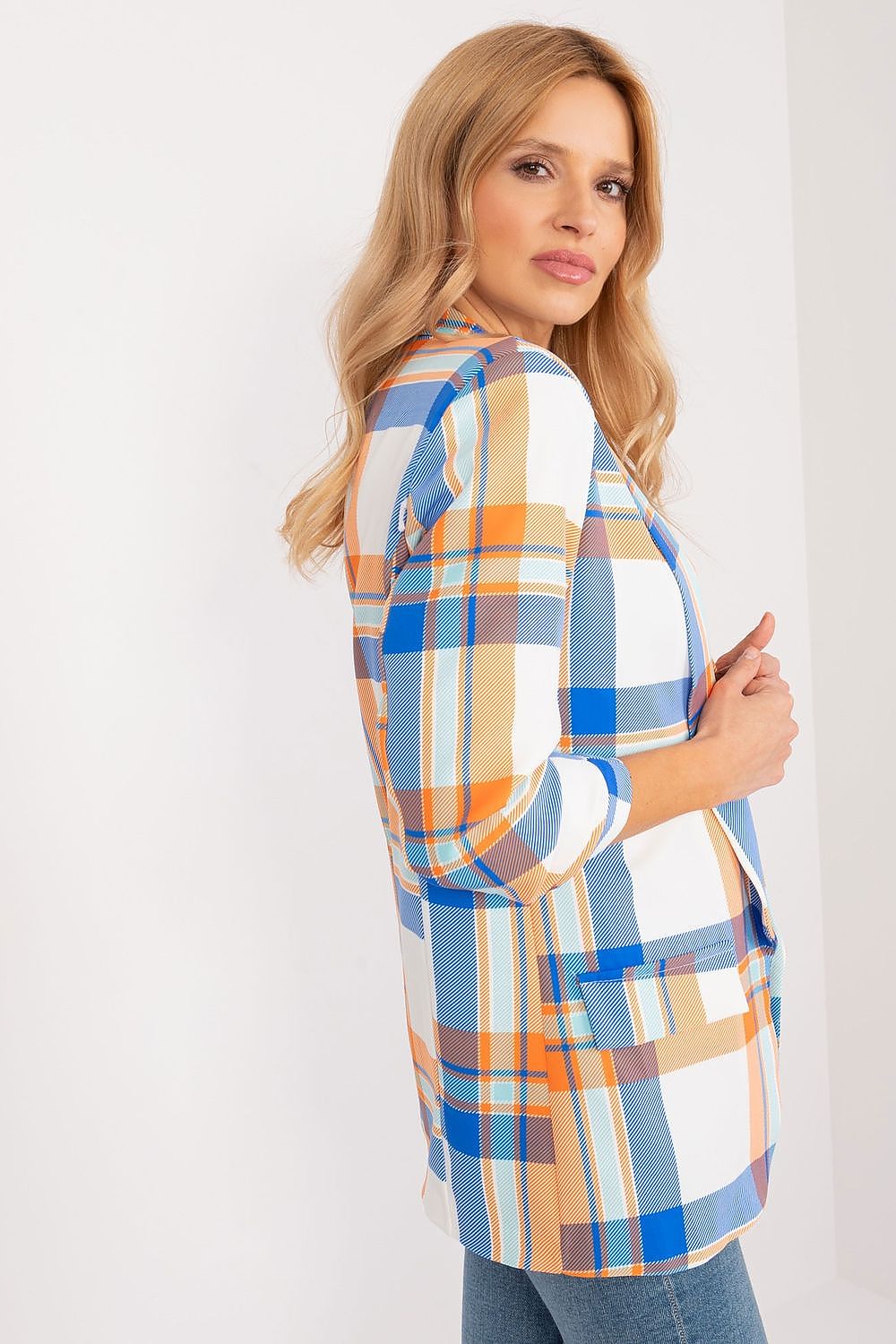Elegant women's blazer by Italy Moda featuring lined lapels and a colourful check print, perfect for adding sophistication to casual summer outfits.