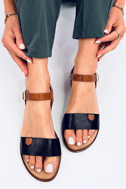 Elegant and comfortable Inello women's leather sandals in eco-friendly design, showcasing a chic snake skin pattern, ideal for summer outings.