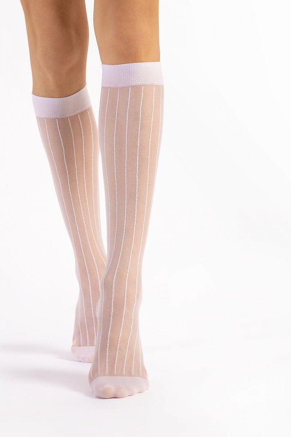 Fiore elegant knee high socks featuring delicate stripes, crafted from 90% polyamide for a luxurious and comfortable fit.