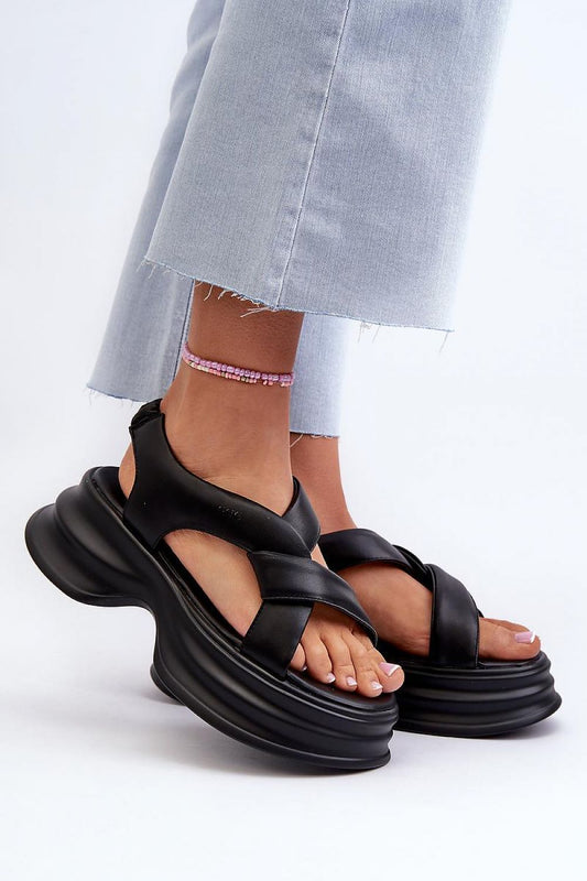 Luxury Goe natural leather sandals with a 4.5cm platform by Step in Style, showcasing elegance and comfort for fashionable summer days.