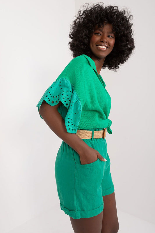 Chic and comfortable Italy Moda women's shorts in linen and cotton blend, designed for a flattering fit with a high rise and adjustable waistband.