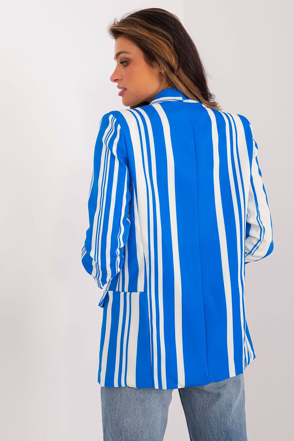 Sophisticated Italy Moda striped blazer design displayed on a model, highlighting its casual yet stylish silhouette.