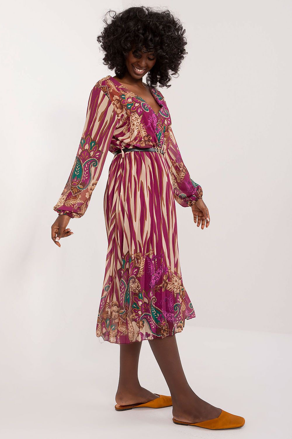 Italy Moda's stylish Midi Daydress with vibrant print, showcasing a flattering flared silhouette and a chic waist belt, perfect for any occasion.