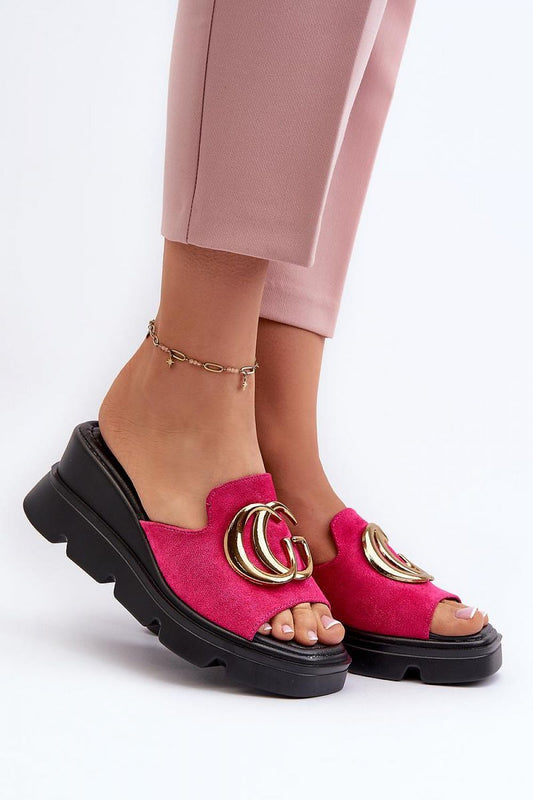 Vinceza Women's elegant gold-detailed flip-flops showcasing a 7cm heel and stylish summer design, crafted for comfort and sophistication.