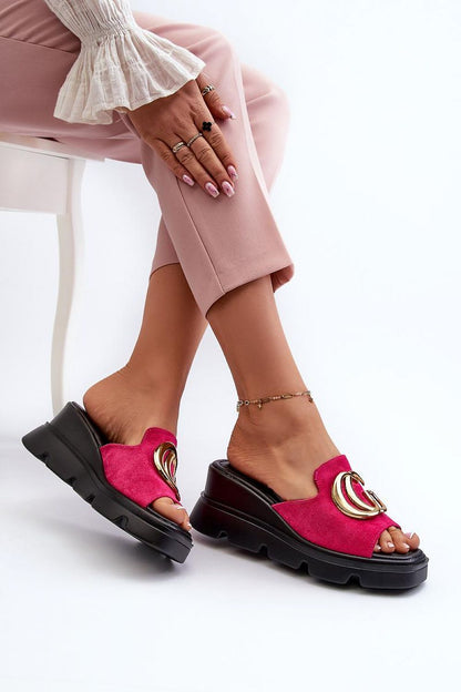 View of Vinceza Women's flip-flops with a comfortable design and 2.5cm platform height, perfect for enhancing summer outfits.
