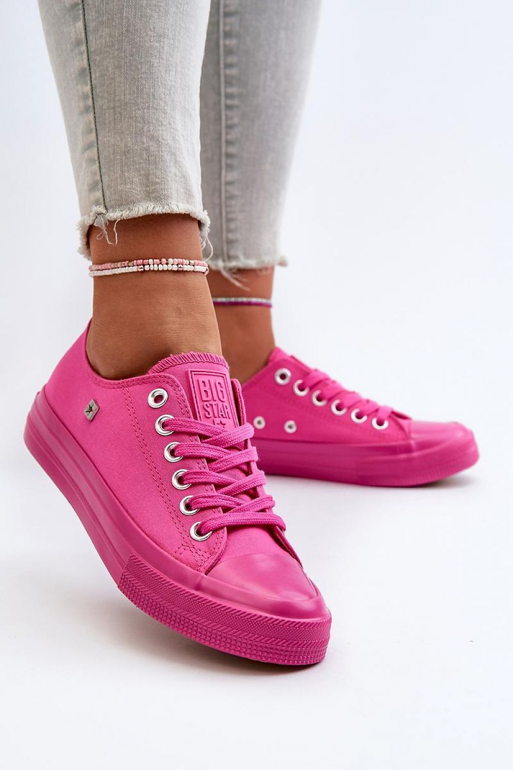 Luxury minimalist women's sneakers by Step in Style, featuring a comfortable rubber sole and elegant design, suitable for various outfits.