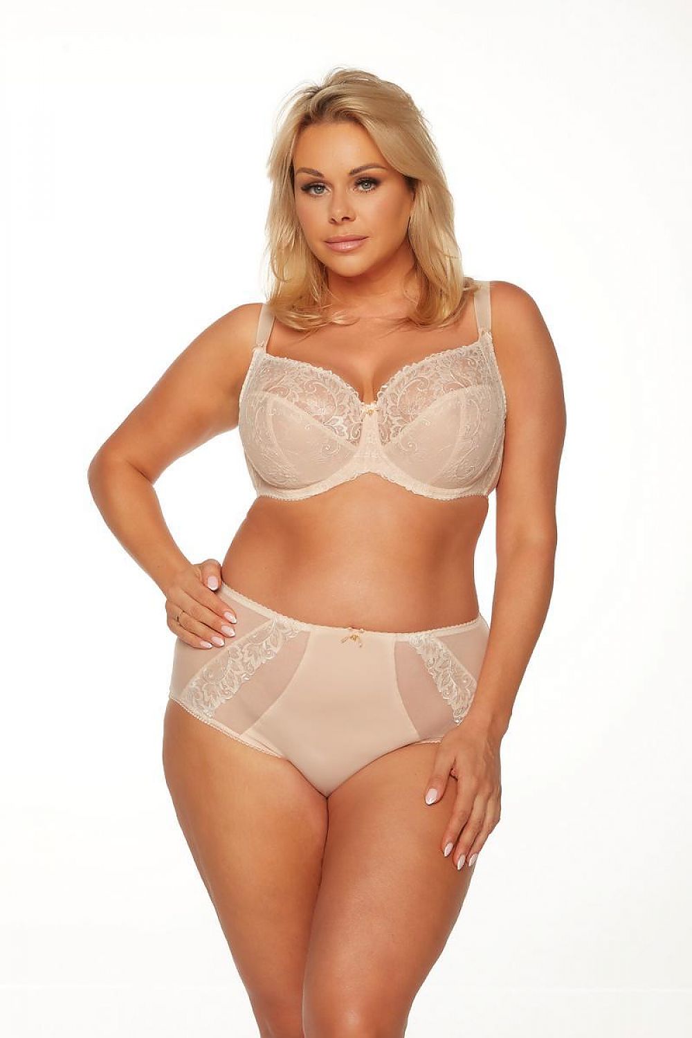 Enchanting Bella Misteria bra with detailed ethereal beige embroidery, perfectly cut for low necklines and a flattering silhouette.
