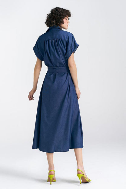 The relaxed fit of the Nife Cotton Midi Daydress in breathable cotton, ideal for stylish summer comfort.