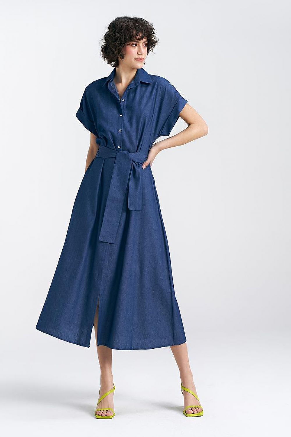 Elegant Nife cotton midi day dress featuring a V-neckline, tie belt, and kimono sleeves, perfect for summer occasions.