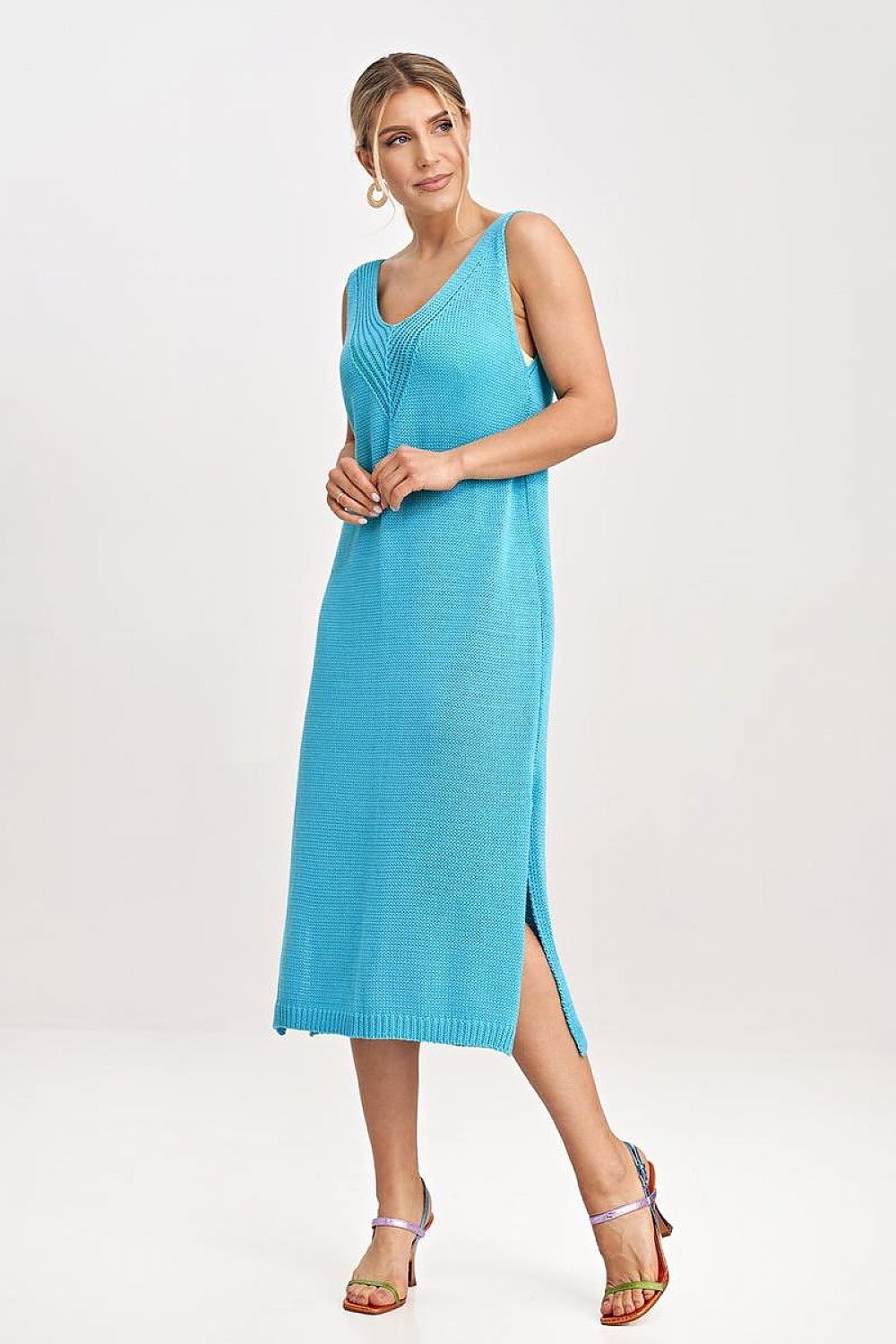 Luxurious Figl dress set demonstrating elegant styling with a flattering silhouette and beautiful fabric.