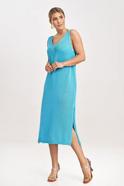 Luxurious Figl dress set demonstrating elegant styling with a flattering silhouette and beautiful fabric.