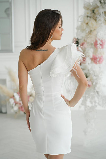 Bicotone Dazzling One-Shoulder Feather Evening Dress showcasing its elegant design for special occasions.