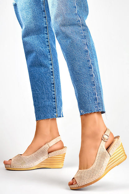 Elegant eco-friendly women's wedge sandals by PRIMO featuring a genuine leather insole and 7.5 cm heel, perfect for summer outfits.