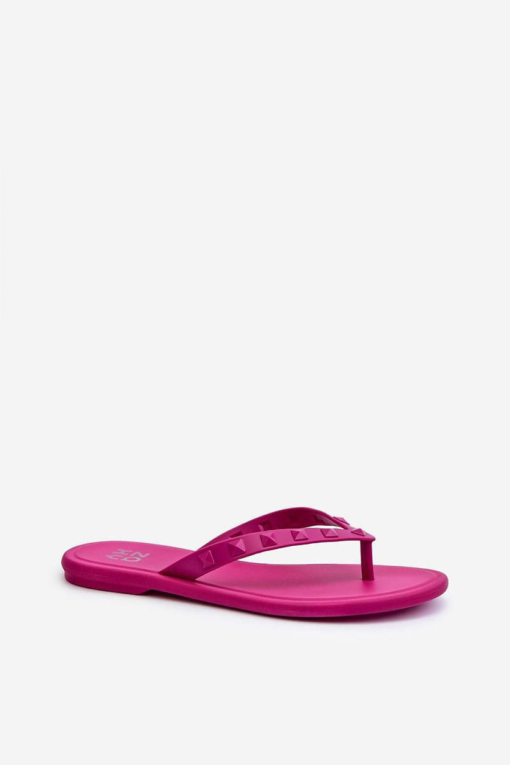 Chic and versatile vegan women's flip-flops by Step in Style, an essential summer accessory combining luxury and comfort.