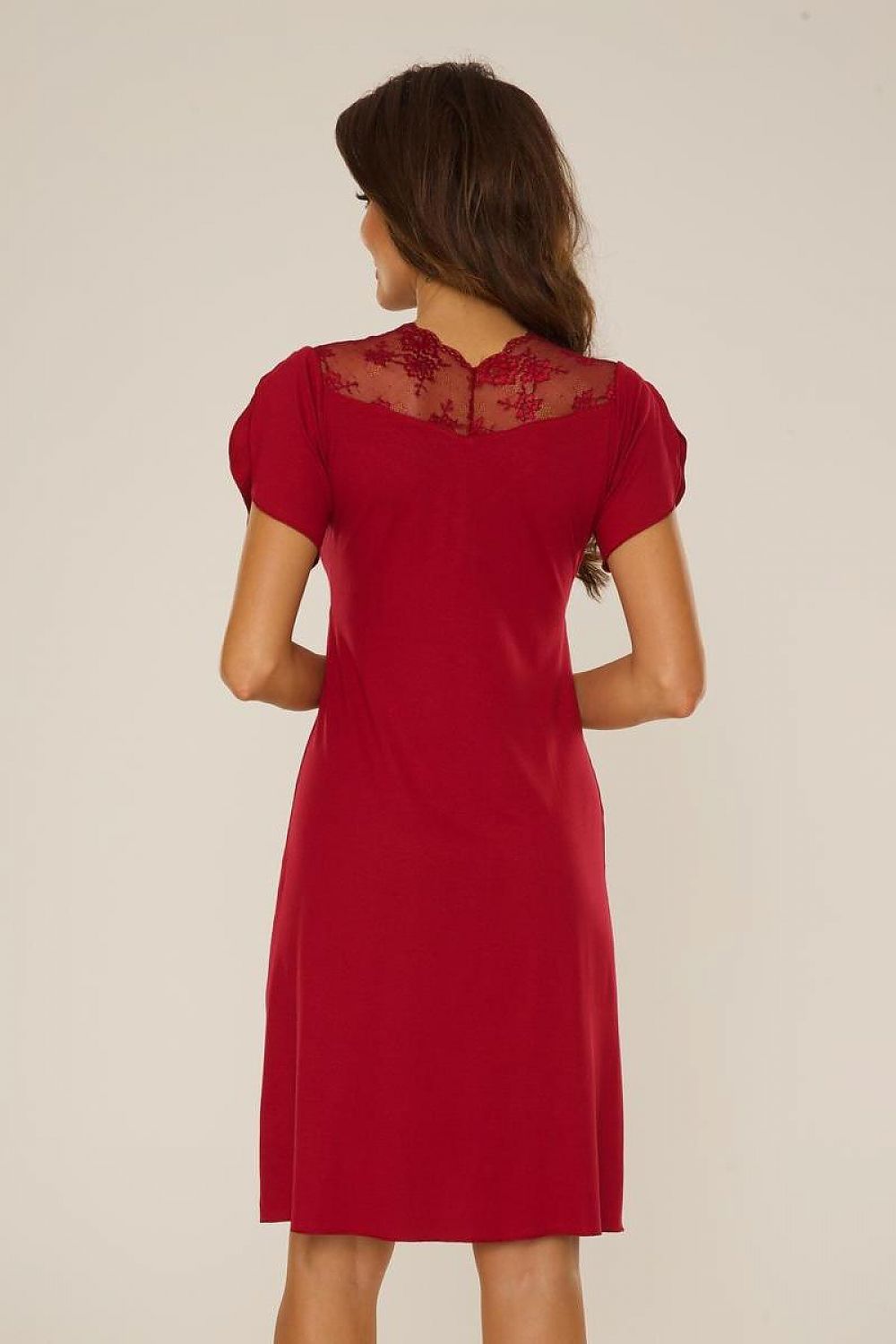 De Lafense women's nightgown in soft, luxurious viscose, tailored for an exquisite fit and delicate look.
