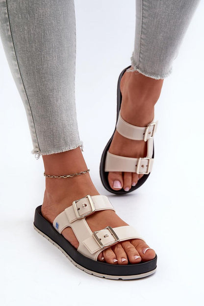 Elegant Vegan Hypoallergenic Flip-Flops for Women by Step in Style with a Comfortable 2cm Sole and Fashionable Design, ideal for eco-conscious fashion lovers.