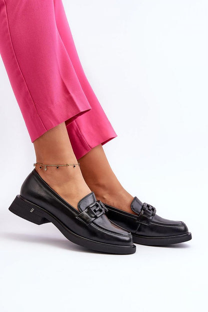 Close-up of Vinceza Natural Leather Moccasins for Women, highlighting the quality craftsmanship and natural leather material.