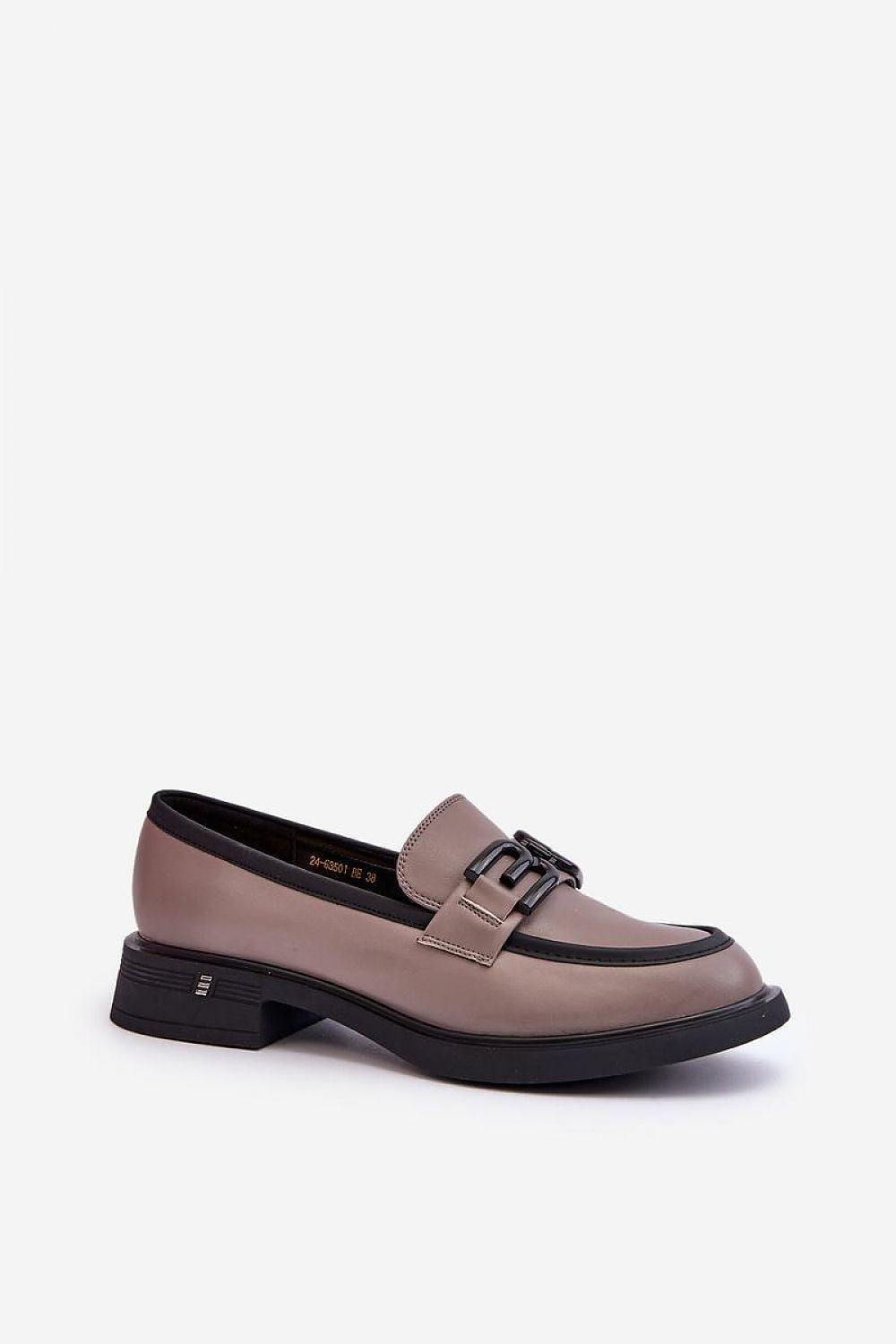 Elegant Vinceza Natural Leather Moccasins for Women in various sizes, ideal for a chic and comfortable look.