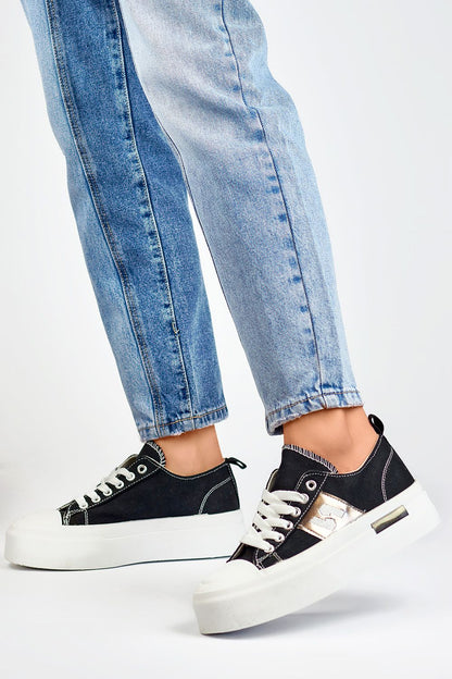 Elegant PRIMO women's textile sneakers with a 4.5 cm platform, perfect for casual summer outfits.