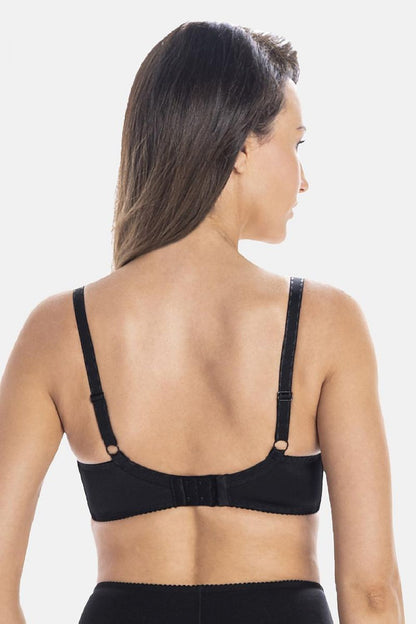 High-quality black underwired bra by Teyli, designed for a perfect fit with adjustable straps and elegant style.