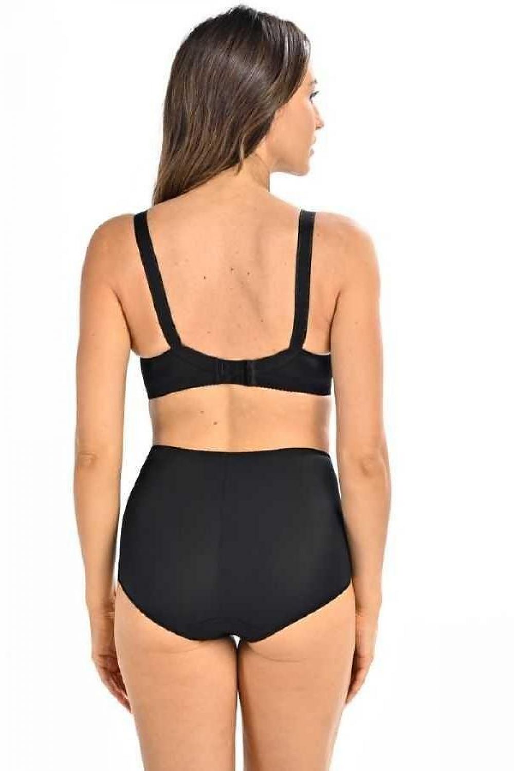 Close-up of Teyli's luxury black soft bra showcasing the intricate floral lace design and soft cotton lining for breathability and comfort.