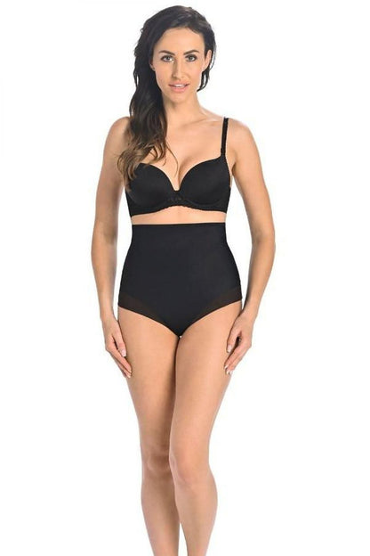 High-waisted seamless panties in black by Teyli, designed for comfort with laser-cut edges and a flattering fit.